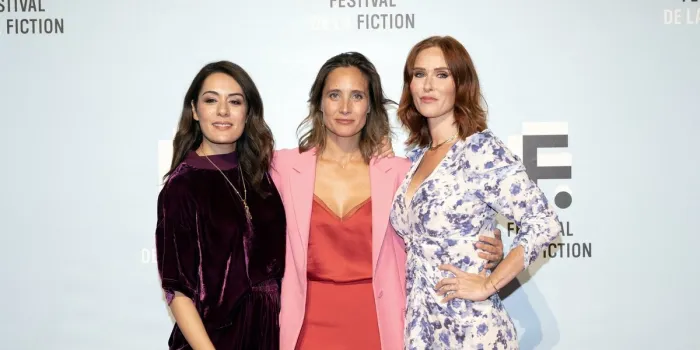 sofia essaïdi, audrey fleurot and julie de bona attend les combattantes photocall during the la rochelle fiction festival on september 15, 2022 in la rochelle, france photo by david niviere abacapresscom , 824868 022 la rochelle france