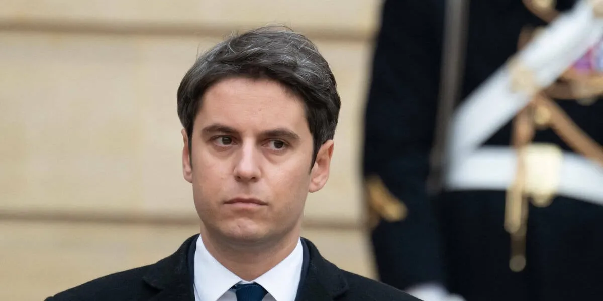 cérémonie de passation de pouvoirs à l'hôtel de matignon - paris