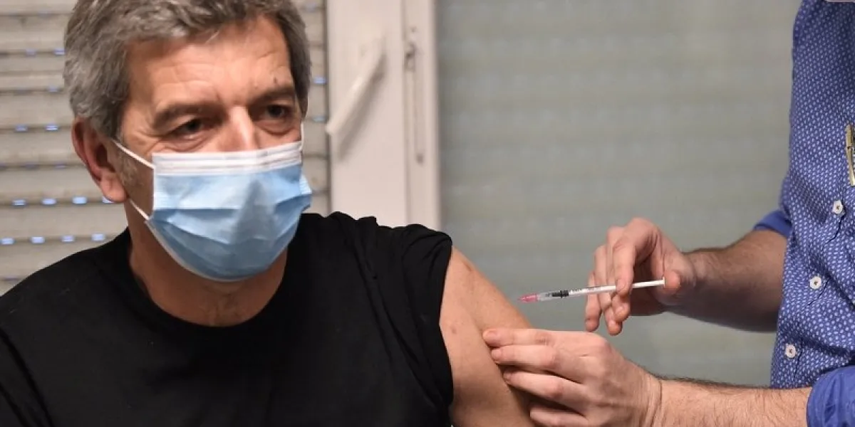 french doctor and tv host michel cymes, get vaccinated against covid 19 at the maison médical de garde robert ballanger hospital in aulnay-sous-bois, france on january 6, 2021 photo by eliot blondet   abacapresscom