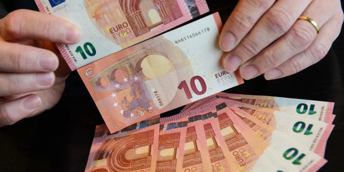 ecb eu eurozone money banknotes