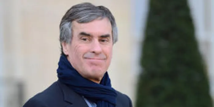 jerome cahuzac quitte le palais d'elysée après la réunion hebdomadaire du cabinet le 12 décembre 2012 à paris afp photo eric feferberg