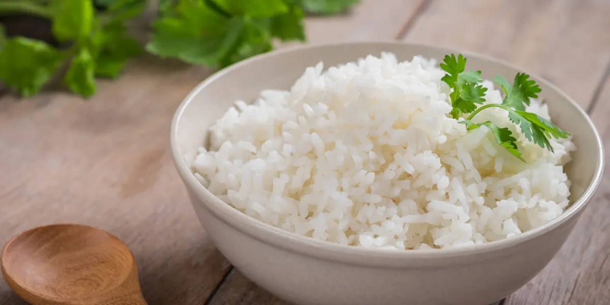 white rice in bowl