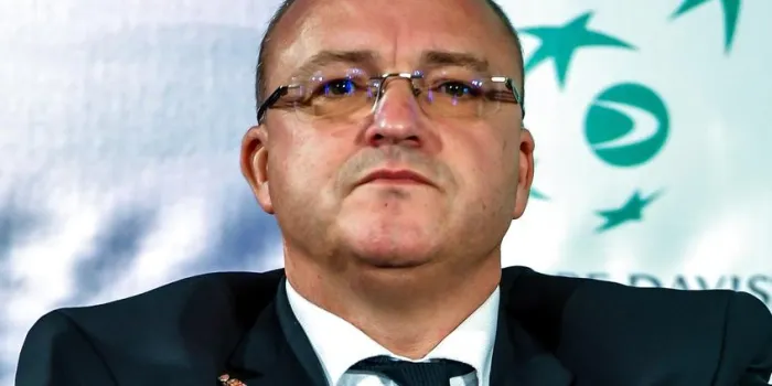 lille european metropole (mel) president damien castelain attends a meeting on november 23, 2017 in lille (photo by philippe huguen   afp)