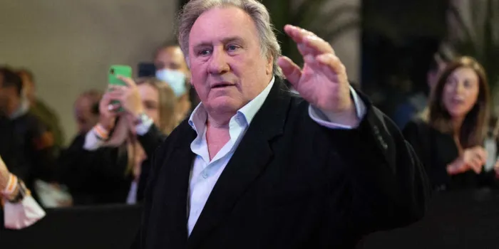 gérard depardieu lors de la cérémonie de clôture du 3ème festival cineroman à nice, france, le 24 octobre 2021 photo par lucie choquet abacapresscom