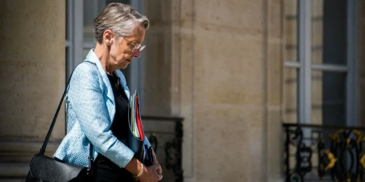 french prime minister elisabeth borne leaving the elysee palace after attending the weekly cabinet in paris, france on may 30, 2023 photo by pierrick villette abacapresscom , 855235 005 paris france