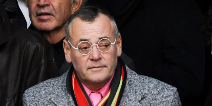 france musique gens funéraires carlos