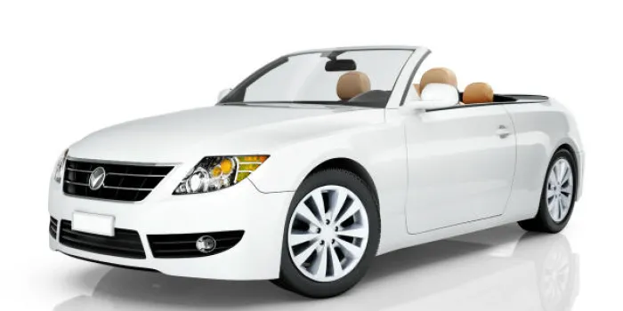 vue de côté de studio coup de convertible blanc