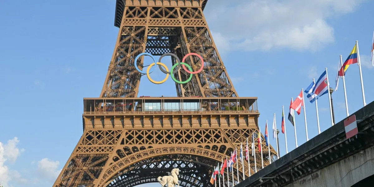 en images, les jeux olympiques de 2024 vus de la seine en bateau de nombreux touristes profitent de l'événement pour faire une balade en bateau, une tradition bien française paris, france, le 03 août 2024 photo by kelly linsale  bepress abacapresscom