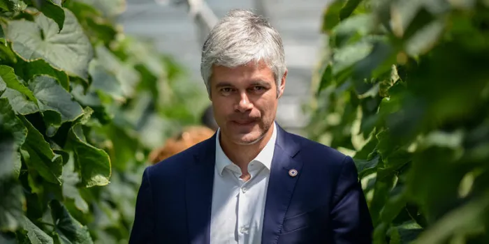 president of les republicains (lr) right-wing party laurent wauquiez looks on as he visits a vegetable farm on june 20, 2018 in azay-sur-cher, central france   afp photo   guillaume souvant