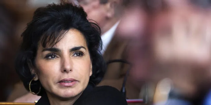 rachida dati après sa participation au conseil municipal de paris pour statuer sur la demande de réforme de l'école 2013-2014 augmentant le temps de classe des élèves du primaire, le 25 mars 2013, à la mairie de paris afp photo joel saget