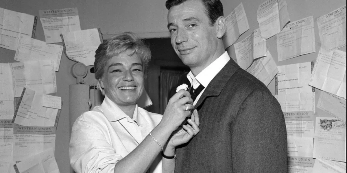 (files) this file photo taken on september 22, 1959 shows french actors yves montand and simone signoret posing at henry miller theatre in new york, ahead of the first show of an evening with yves montand (photo by stf   afp)