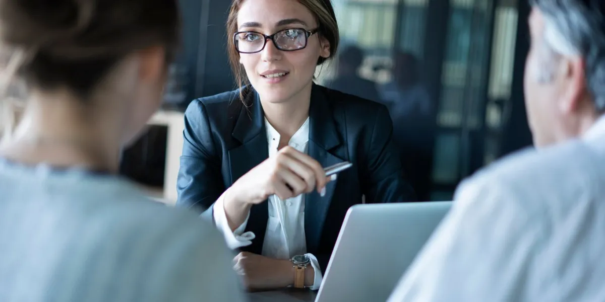 business people discussion advisor concept