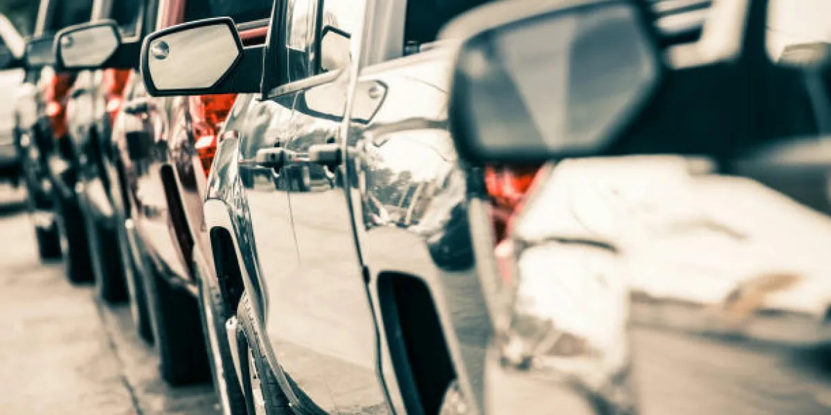 voitures trafic closeup transport urbain concept camionnettes ligne