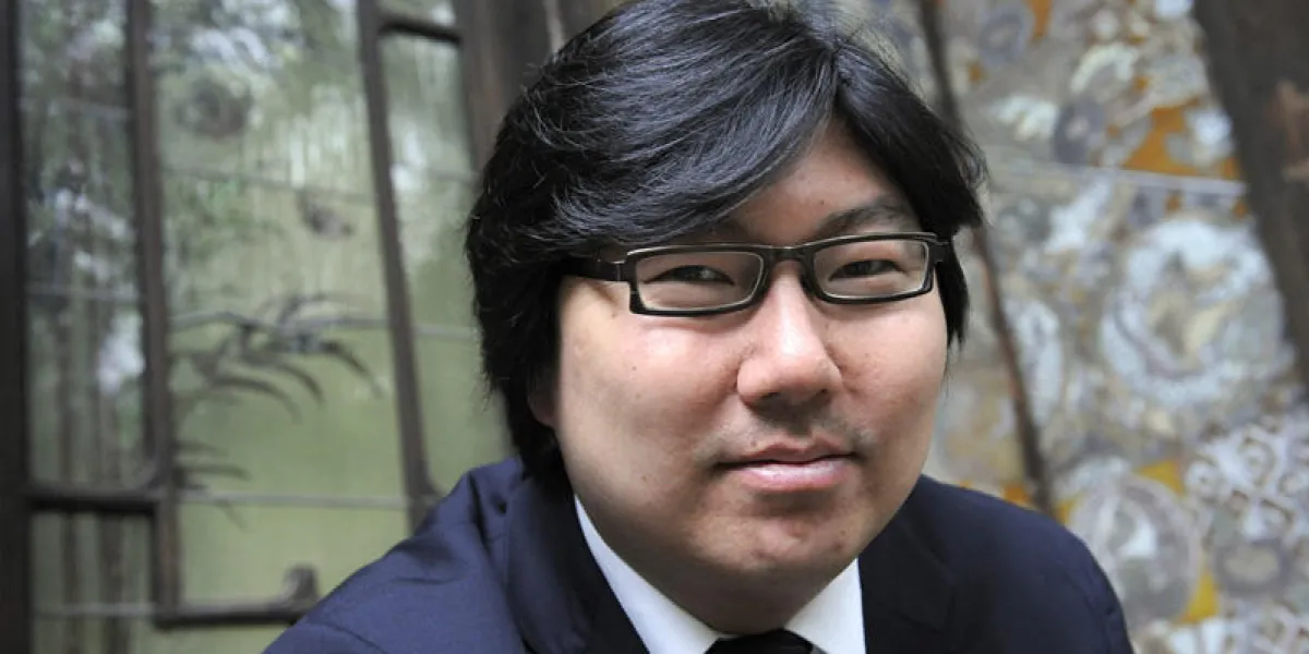 le président du groupe des élus verts au conseil régional d'ile de france jean-vincent placé pose le 29 mai 2008 à paris afp photo   stephane de sakutin   afp   stephane de sakutin