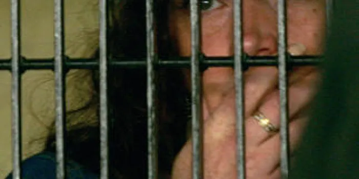 (fichiers) florence national français cassez entretiens avec son avocat en prison 13 juin 2006 à mexico le 8 décembre, 2012 cassez commencera au service de la 8e année de sa peine de 60 ans pour l'enlèvement photo alfredo estrella afp