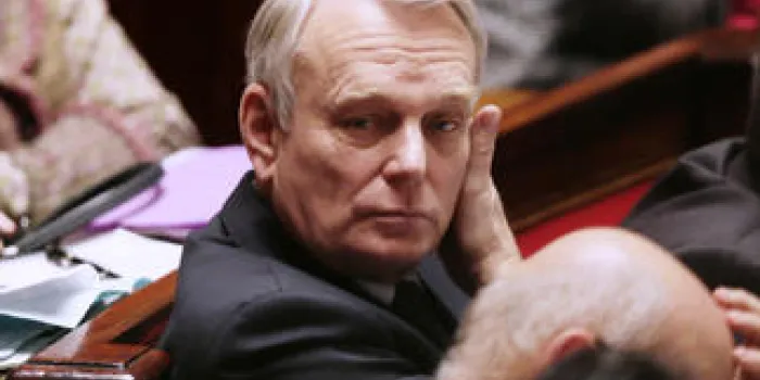 le premier ministre français jean-marc ayrault assiste à une session hebdomadaire de questions au gouvernement à l'assemblée nationale le 29 janvier 2013 à paris.