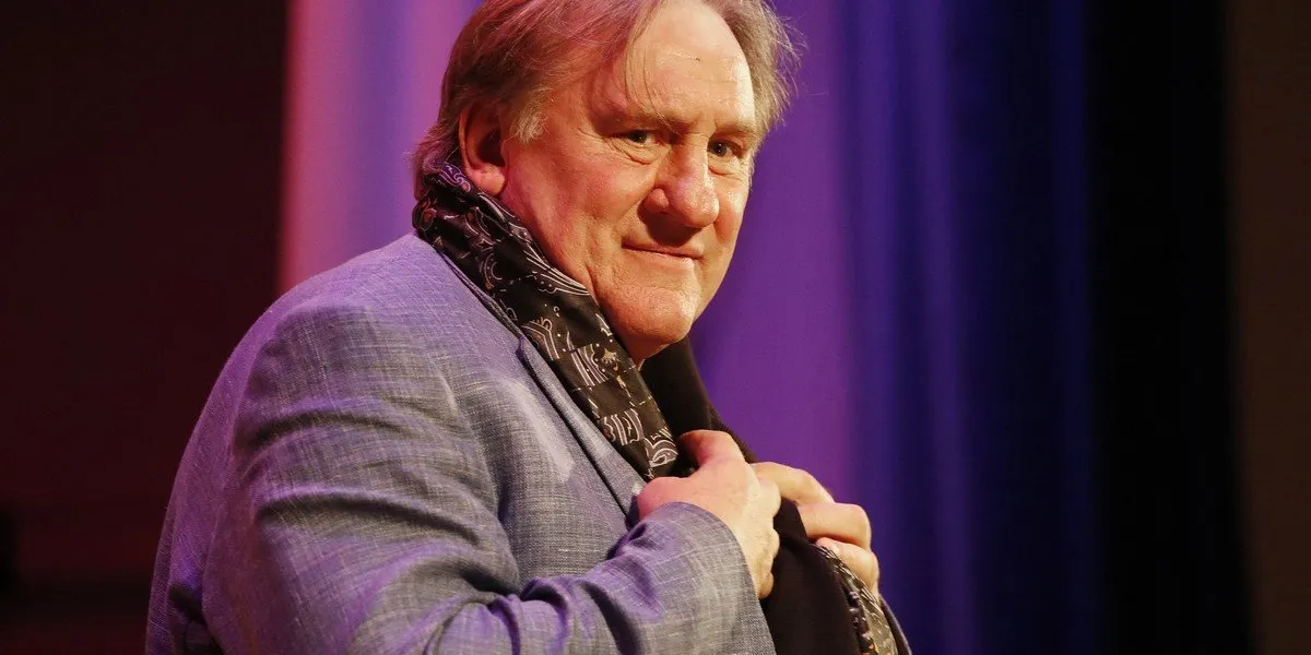 french actor gerard depardieu visits a russian defence ministry military boarding school for girls moscow, russia, on december 09, 2017 photo by artyom geodakyan tass abacapresscom , 618141 018 moscow russie russia