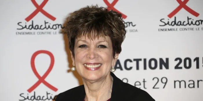 french tv weather presenter catherine laborde poses on march 2, 2015 upon her arrival for the annual sidaction fundraiser to finance hiv-aids research in paris            afp photo   kenzo tribouillard (photo by kenzo tribouillard   afp)