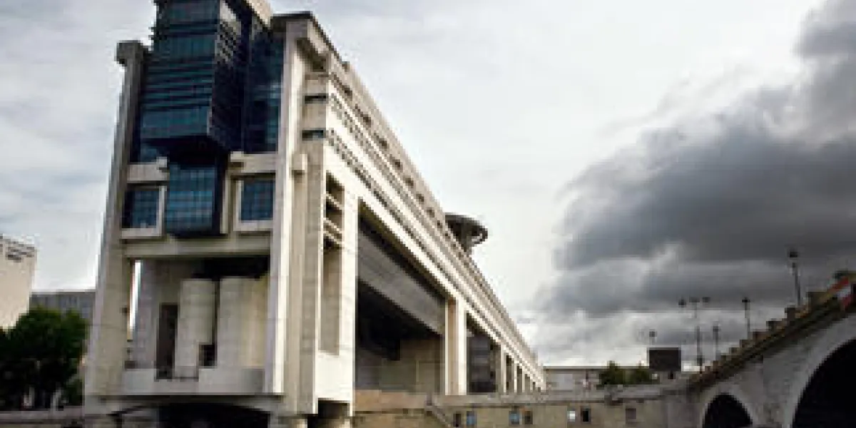 cette photo prise le 17 juillet 2009 à paris montre bercy finance et budget ministère afp photo loic venance