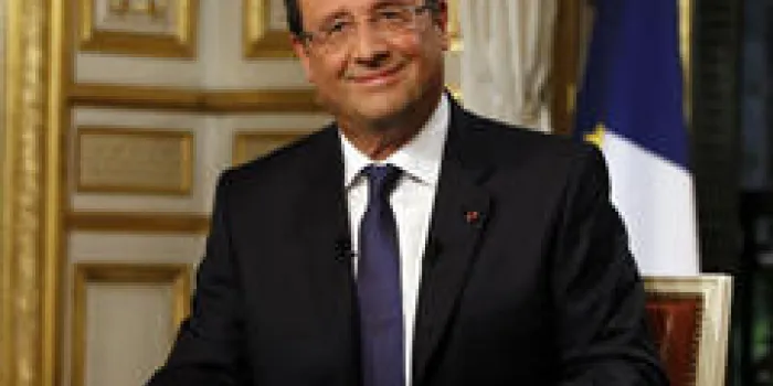 le président français françois hollande pose, le 15 septembre 2013, après une interview lors de la soirée émission de nouvelles de la chaîne de télévision française tf1 au palais présidentiel d'elysée à paris afp photo piscine francois mori