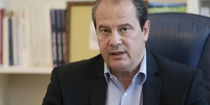 chef du parti socialiste français, jean-christophe cambradalis pose le 5 septembre 2014 à paris afp photo patrick kovarik