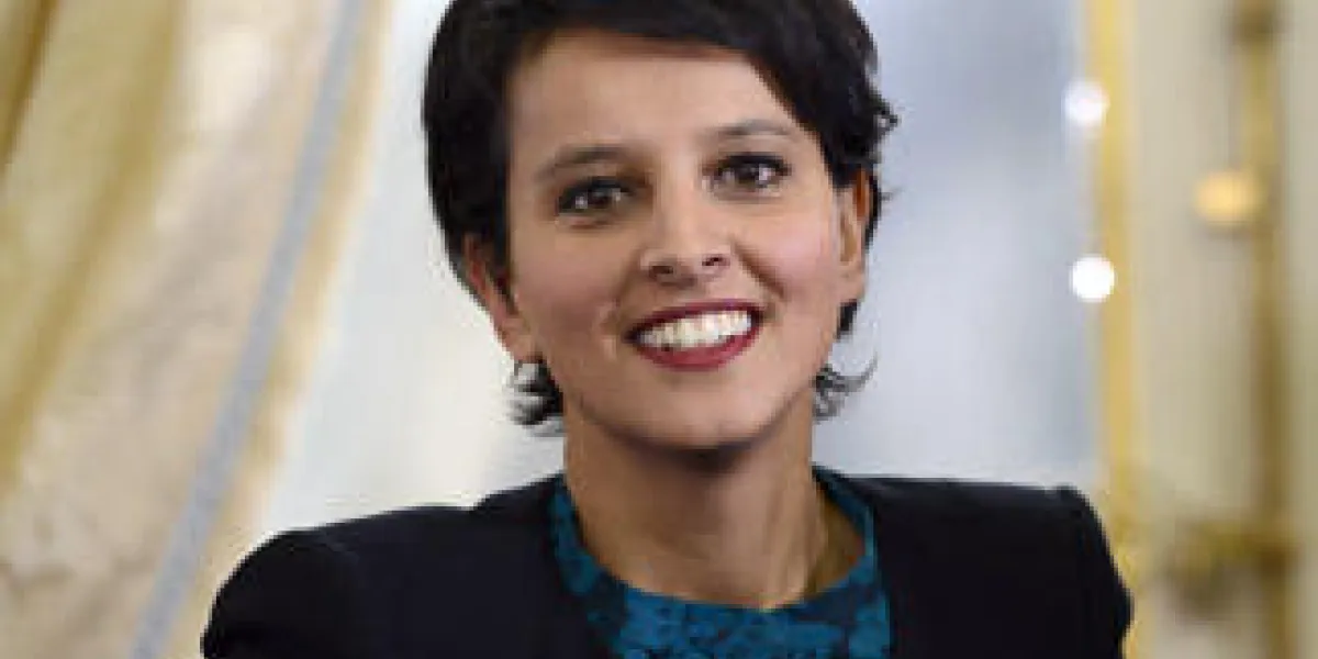 najat vallaud-belkacem, ministre des droits des femmes et porte-parole du gouvernement français, sourit lors de la nouvelle année du premier ministre souhaite à la presse le 18 janvier 2013 à paris afp photo piscine bertrand guay