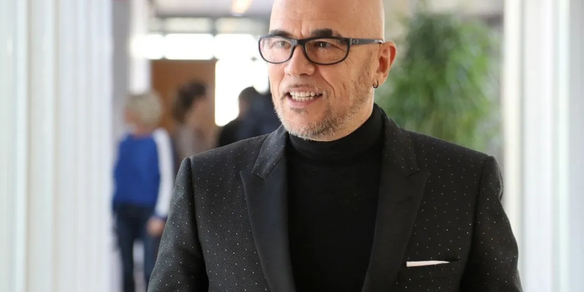 (from l) french singer and telethon sponsor pascal obispo arrives to a telethon press conference in paris on november 8, 2018 (photo by jacques demarthon   afp)