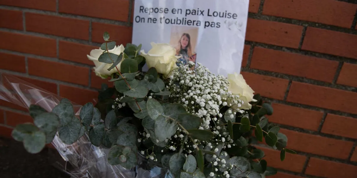 schoolgirl found dead in a wood - essonne