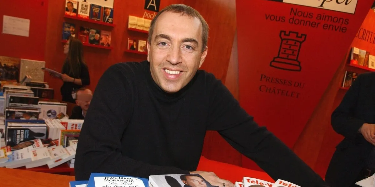 authors pictured at paris book fair