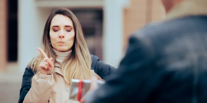 entitled girlfriend disappointed in the present she received