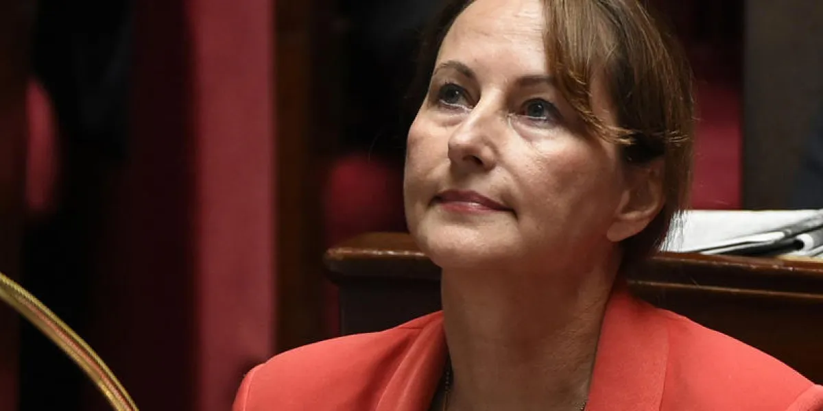 la ministre de l'écologie française segolene royal est photographiée lors d'une séance de questions au gouvernement, le 24 mai 2016 à l'assemblée nationale à paris. photo dominique faget photo dominique faget
