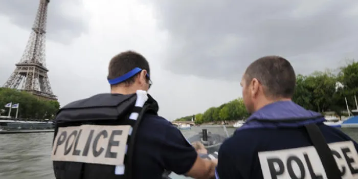 police paris seine