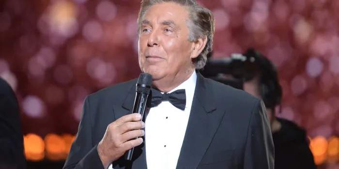 french tv host jean-pierre foucault speaks during the miss france 2018 pageant in chateauroux, central france, on december 16, 2017 (photo by guillaume souvant   afp)