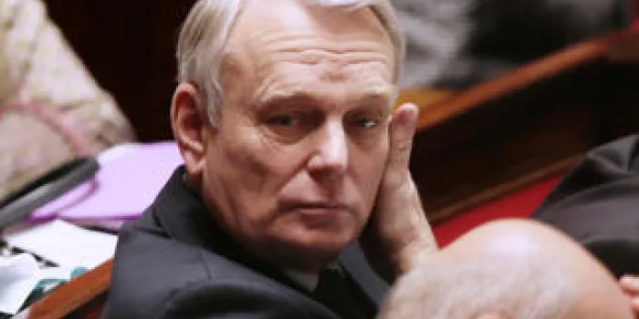 le premier ministre français jean-marc ayrault assiste à une session hebdomadaire de questions au gouvernement à l'assemblée nationale le 29 janvier 2013 à paris.