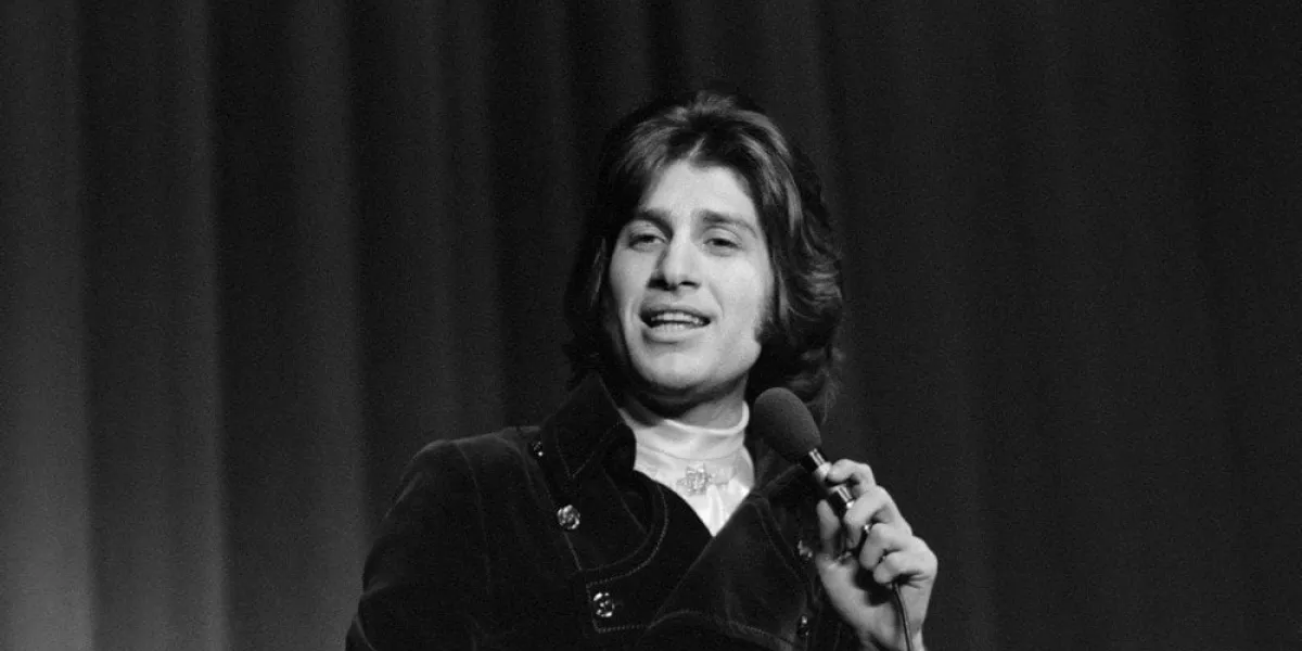 israeli singer mike brant performs on stage at the olympia concert hall in paris on november 23, 1971 brant committed suicide on april 25, 1975 at the age of 28 by jumping from the window of a paris apartment  afp photo (photo by stringer   afp)