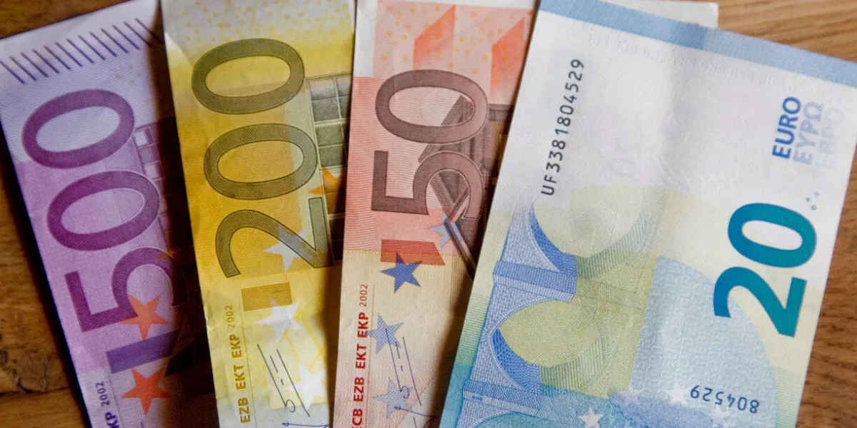 billets de 20, 50, 200 et 500 euros