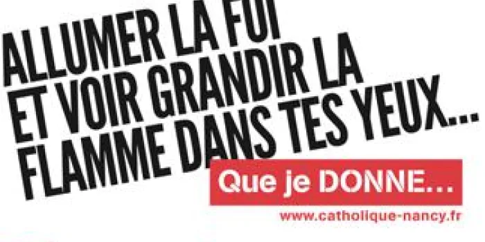 des personnes quittent le siège parisien de la caisse nationale des allocations familiales (cnaf), le 27 mars 2007 afp photo jack guez