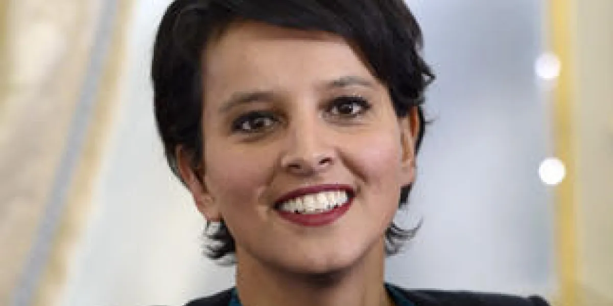 najat vallaud-belkacem, ministre des droits des femmes et porte-parole du gouvernement français, sourit lors de la nouvelle année du premier ministre souhaite à la presse le 18 janvier 2013 à paris afp photo piscine bertrand guay
