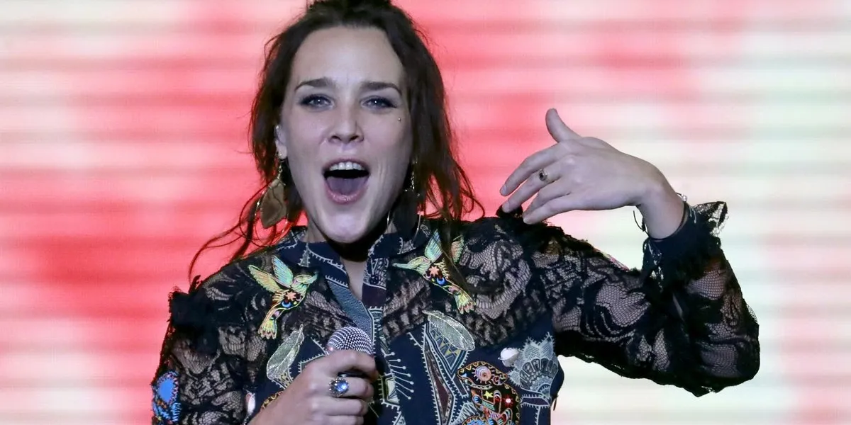zaz performs in russia