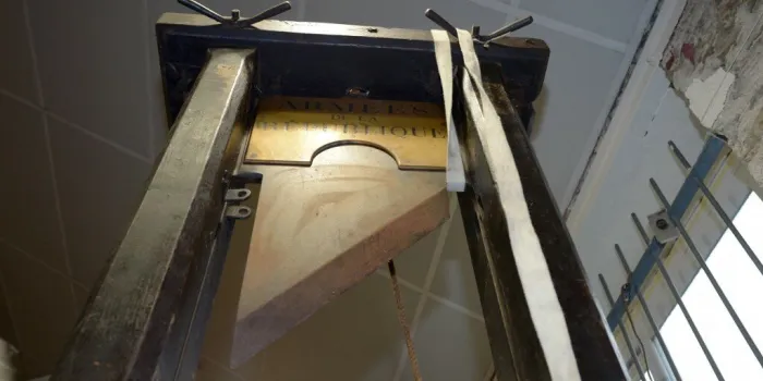 france auction guillotine