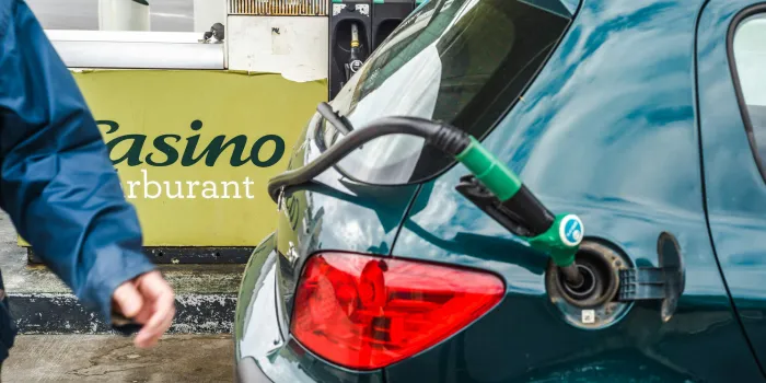 le milliardaire tchèque kretinsky cherche à prendre le contrôle de casino - france