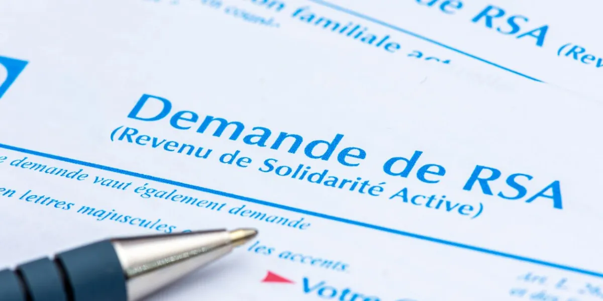french application form for rsa (revenu de solidarité active), an allowance providing people without resources in france with a minimum income depending on the composition of the household