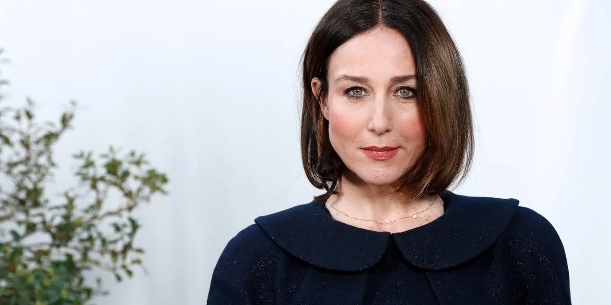 french actress elsa zylberstein poses during the photocall prior to the chanel women's spring-summer 2020 2021 haute couture collection fashion show in paris, on january 21, 2020 (photo by francois guillot   afp)