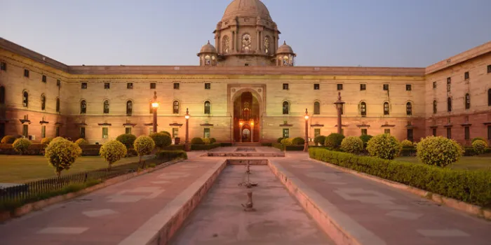 indian parliment in new delhi by night