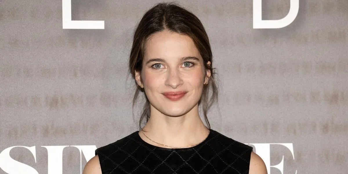 rebecca marder attends the simone, le voyage du siecle premiere at unesco on september 28, 2022 in paris, france photo by david niviere abacapresscom , 826417 046 paris france