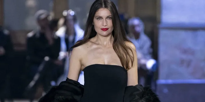laetitia casta at ami fall winter 2022-23 runway during paris fashion week menswear january 2022 - paris, france