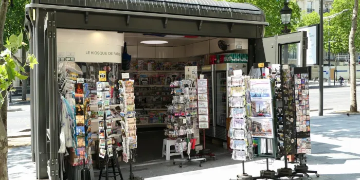 06 june 2020 tourist district of the champs elysees