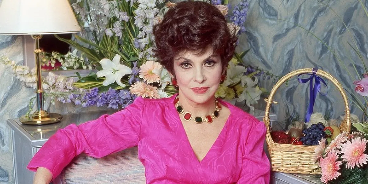 file photo taken in the 80’s of italian movie legend gina lollobrigida at the hotel martinez in cannes, france photo by pascal baril abacapresscom , 650173 004 cannes france