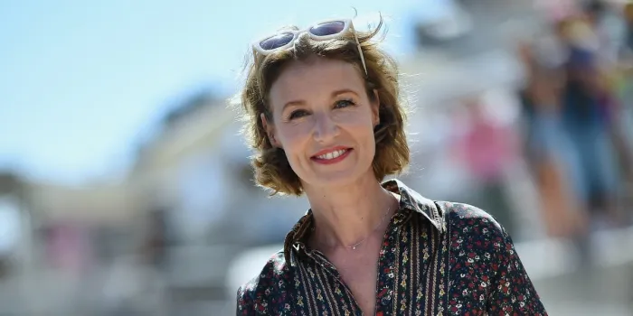 alexandra lamy attends the photocall during the la rochelle fiction festival on september 14, 2022 in la rochelle, france photo by franck castel abacapresscom <motcle99> festival de la fiction tv la rochelle < motcle99> , 824687 170 la rochelle france