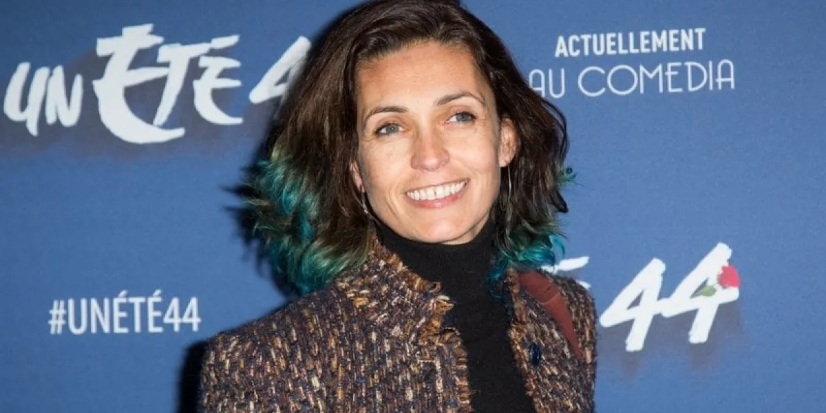 adeline blondieau arrive au photocall du spectacle musical un ete 44 au comedia a paris, france le 9 novembre 2016 photo by nasser berzane abacapresscom , 570652 092 paris france